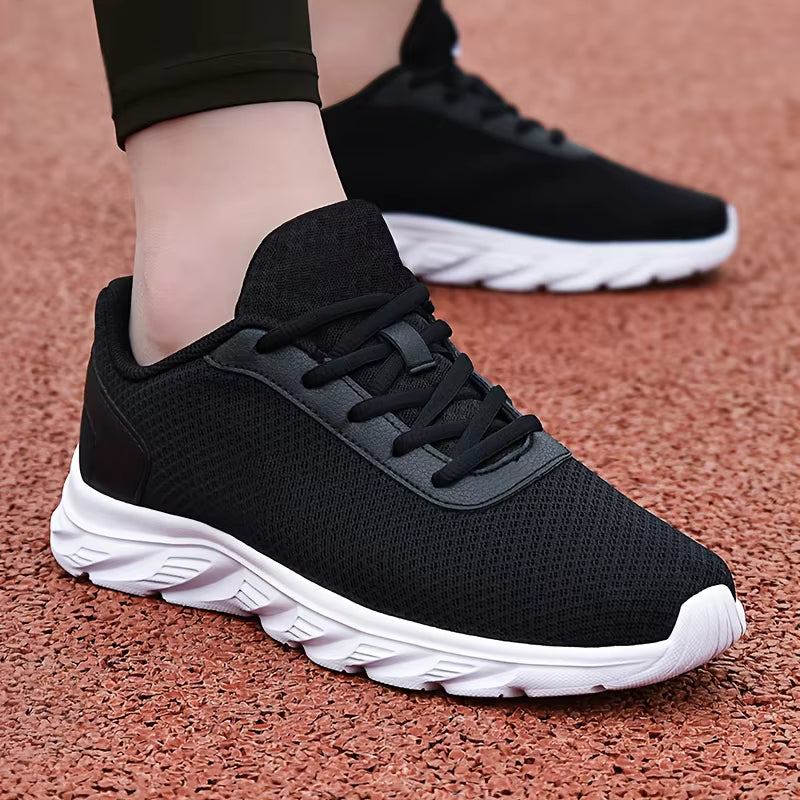 Trailrunner Mesh Sneaker — Black | LX